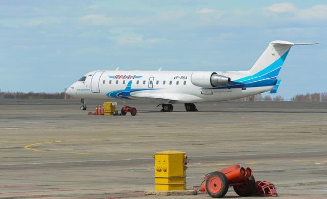 Пассажиры авиакомпании «Ямал» почти сутки не могут вылететь из округа