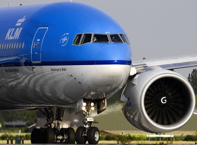 KLM продает дешевые билеты в Европу и США