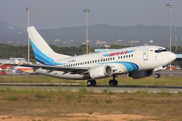 Таджикские власти пригрозили лишить авиакомпанию "Ямал" прав на полеты в Душанбе и Ходжент 