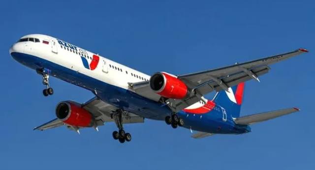 AZUR air возобновила пассажирские рейсы после трехмесячной паузы из-за пандемии