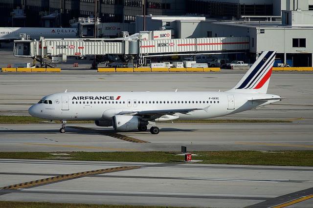 Air France получит от государства 7 млрд евро помощи