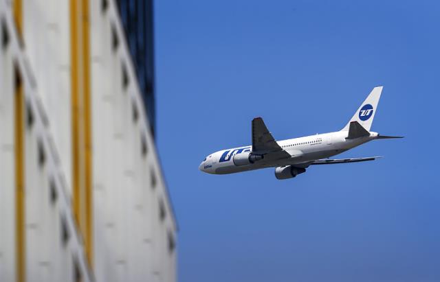 Utair начала предлагать ваучеры за отмененные рейсы