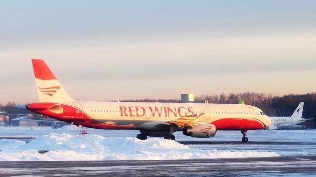 Авиакомпания Red Wings отменила рейсы в Москву из Мурманска
