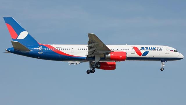 AZUR Air отозвала допуски на полеты почти по ста маршрутам