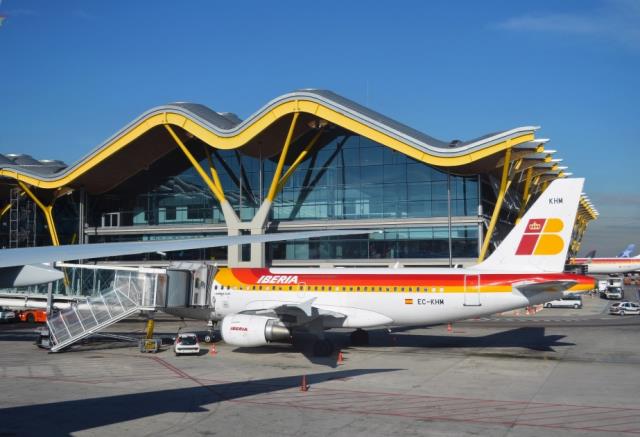 Сотрудники Iberia отменили забастовку в аэропорту Барселоны