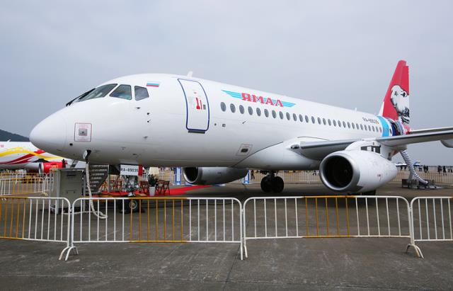 Новый самолет Sukhoi Superjet 100 поступил в авиакомпанию «Ямал»