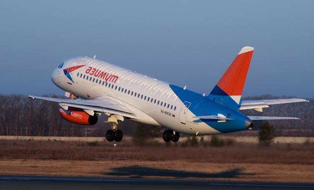 Авиакомпания «Азимут» в два раза уменьшила норму провоза ручной клади