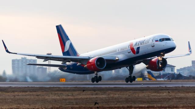 Авиакомпания Azur air приступила к выполнению полетов из Калуги в Анталью