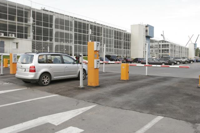 Места парковки автомобилей аэропорта "Внуково"