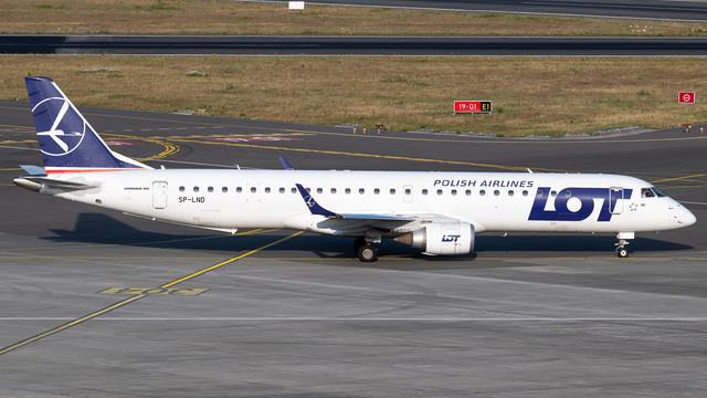 SP-LND::LOT Polish Airlines